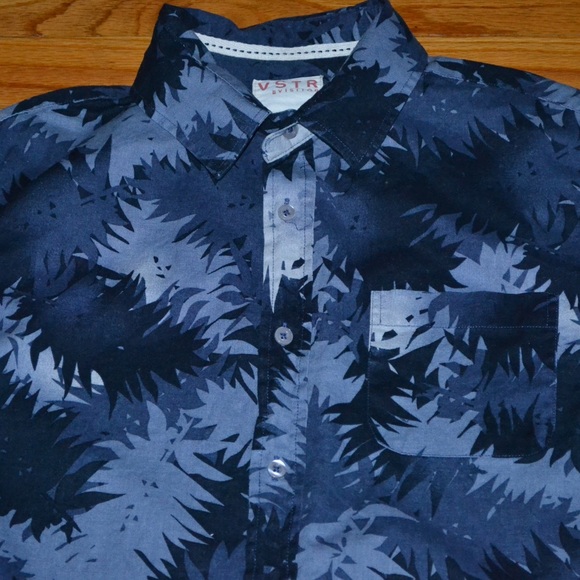 Men’s VSTR by Visitor button-down, size S - Picture 3 of 6